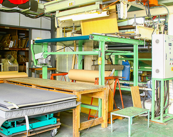 エマルジョン粘着機